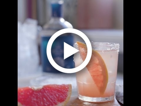 HERNÖ GIN SALTY DOG: Dip glass rim into pink grapefruit juice. Roll the glass in sea salt. Pour 50 ml Hernö Dry Gin into the glass. Fill up with ice. Top up with fresh pink grapefruit juice. Garnish with a slice of pink grapefruit.