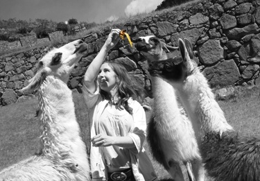 Laura & Llamas