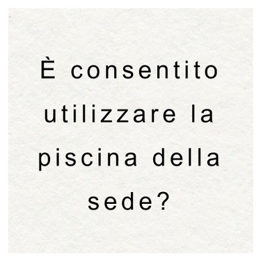 Sì, per favore. I bambini e gli adulti possono e devono utilizzare la piscina dopo la cerimonia, quindi portate il costume da bagno.