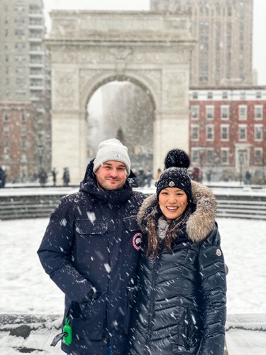 Snowing in Washington Square Park