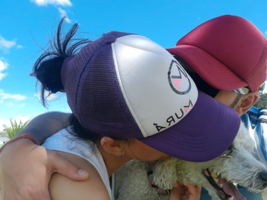 Besos y más besos