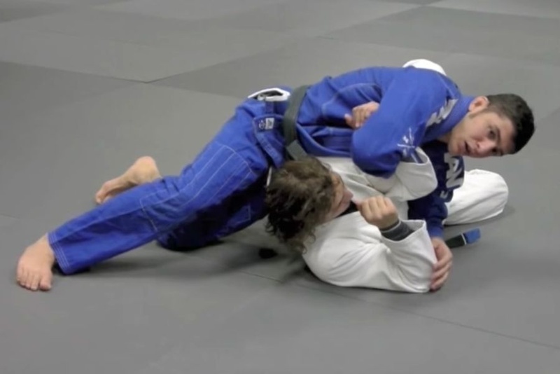 Brazilian Jiu-Jitsu lesson: Learn how to attack via shoulder lock from side control