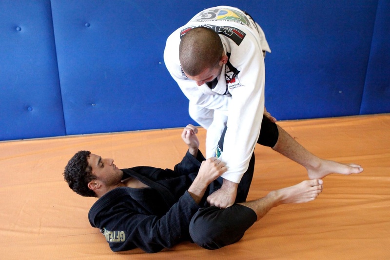 Brazilian Jiu-Jitsu: Passe a guarda toreando e domine o adversário com Rodolfo Vieira 