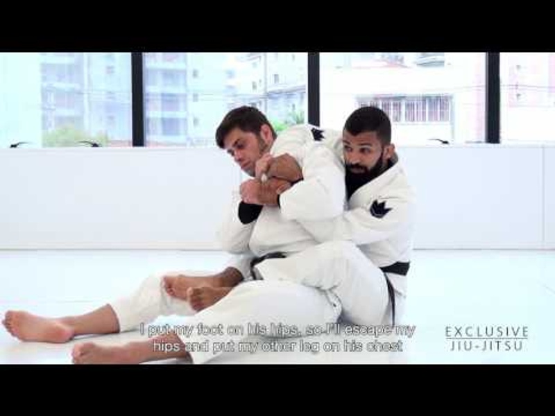 BJJ lesson: Bruno Malfacine teaches an armbar starting from the back-take