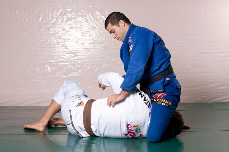 Brazilian Jiu-Jitsu: ataque duplo partindo do cem quilos