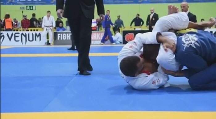 How to win via no-arm triangle choke in BJJ, with Marcio André