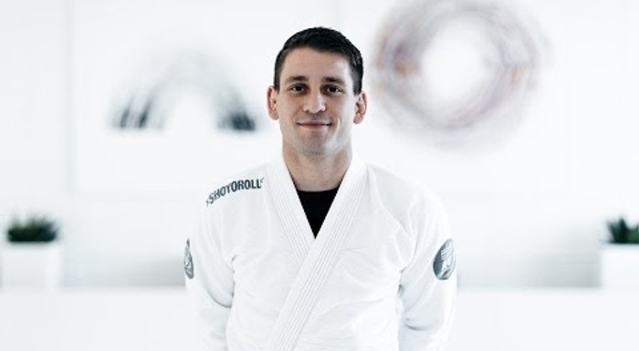 BJJ: A different grip for you to sink the kimura on side control, with Rafael Mendes