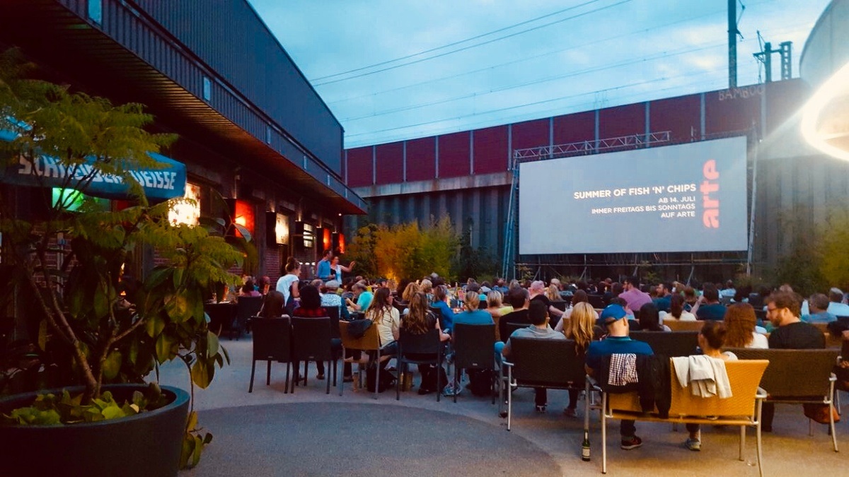 Cinenova OpenAir Kino BESSER WELT ALS NIE