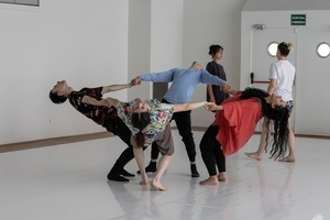 Lehnen – ein Tanzworkshop zum Halten und Gehalten-werden