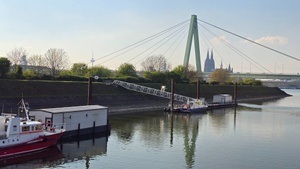 Urlaub in Köln | Der Rhein und die Feuerwehr  | Radtour