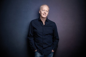John Doyle: Lass die Kirche im Dorf