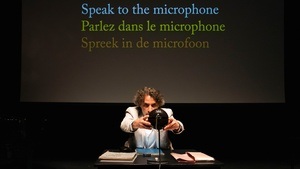 Four Walls and a Roof - Lecture-Performance von Lina Majdalanie & Rabih Mroué