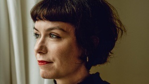 SARAH LORENZ LESUNG: "Mit dir, da möchte ich im Himmel Kaffee trinken"