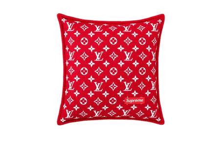 Image Of Louis Vuitton/supreme Cushion - Red Louis Vuitton Pillow