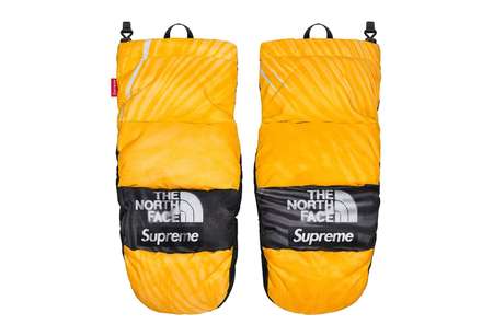 Supreme x The North Face Trompe L'Oeil Printed Montana Mitt Yellow