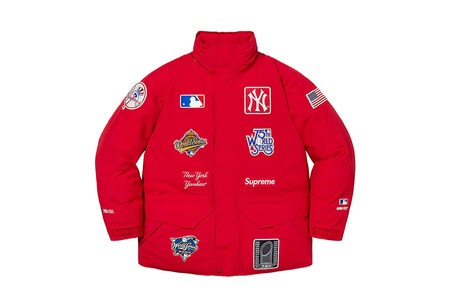 Supreme New York Yankees™ GORE-TEX 700-Fill Down Jacket Red (FW21)