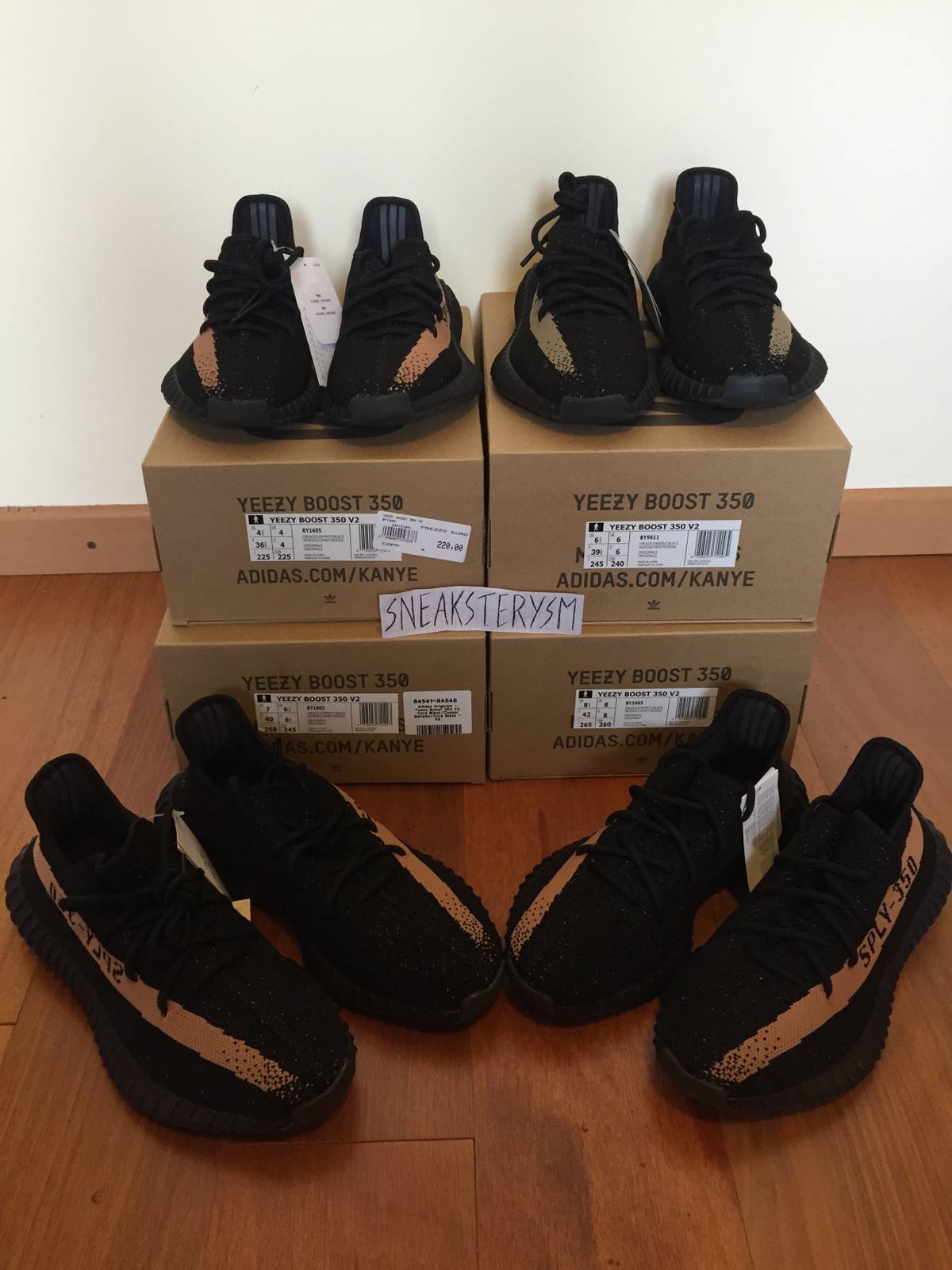 Yeezy Boost 350 V 2 Core Black / Core White $ 200 BY 1604 SMO