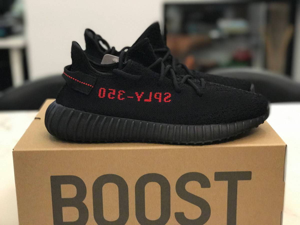 Yeezy Boost 350 V2 Black Red 'Bred' quick unboxing details look