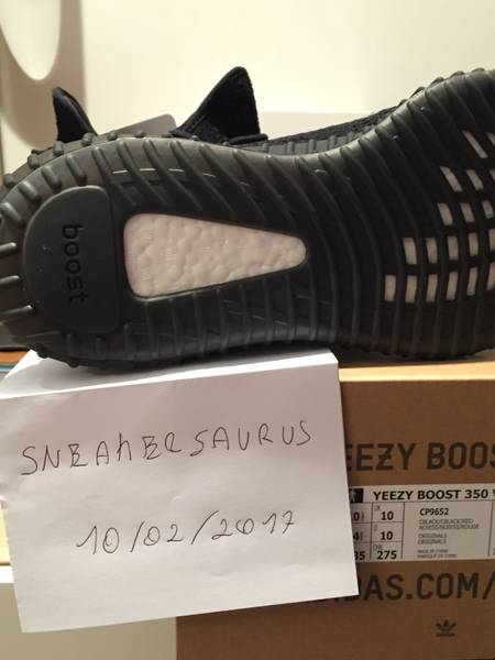 Adidas yeezy boost 350 v2 Oreo BY 1604 size 10 100% authentic