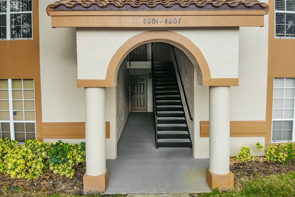 Exterior photo for 4603 Gate Place Unit  201 Orlando fl 32811