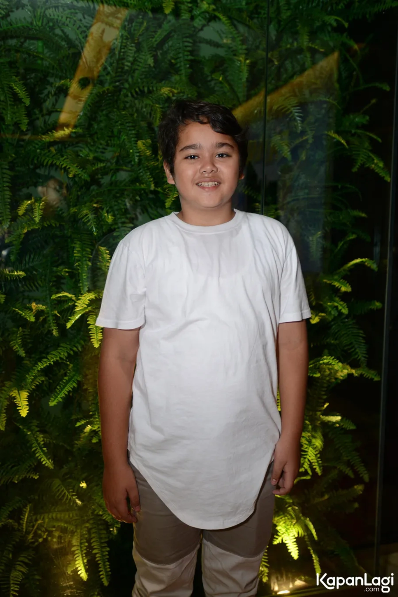 Jika Anda tidak melihat foto Adam Farrel, kemungkinan karena foto dengan nomor tersebut tidak tersedia di Kapanlagi.com™