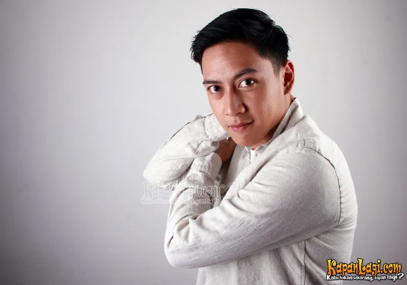 Jika Anda tidak melihat foto Adhyra 5 Romeo, kemungkinan karena foto dengan nomor tersebut tidak tersedia di Kapanlagi.com™