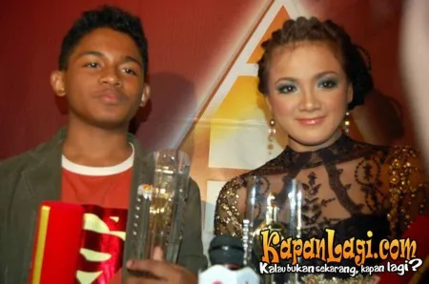 Jika Anda tidak melihat foto Albert Fakdawer, kemungkinan karena foto dengan nomor tersebut tidak tersedia di Kapanlagi.com™