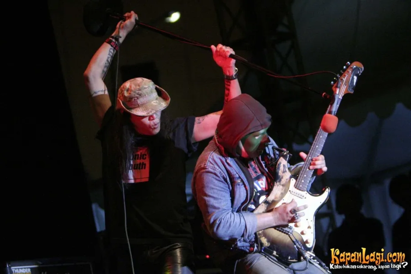 Jika Anda tidak melihat foto All Indonesian Rock Stars, kemungkinan karena foto dengan nomor tersebut tidak tersedia di Kapanlagi.com™