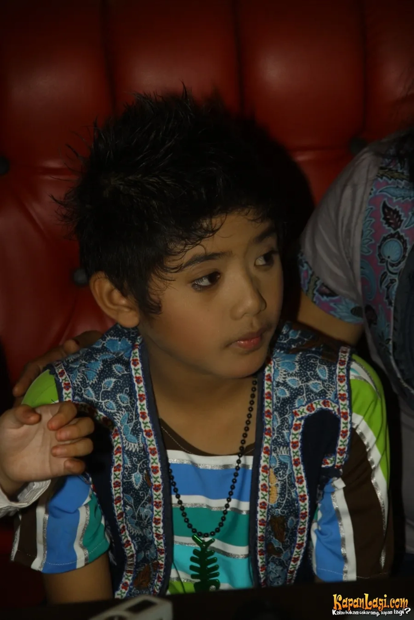 Jika Anda tidak melihat foto Ananda Putra Pertama, kemungkinan karena foto dengan nomor tersebut tidak tersedia di Kapanlagi.com™