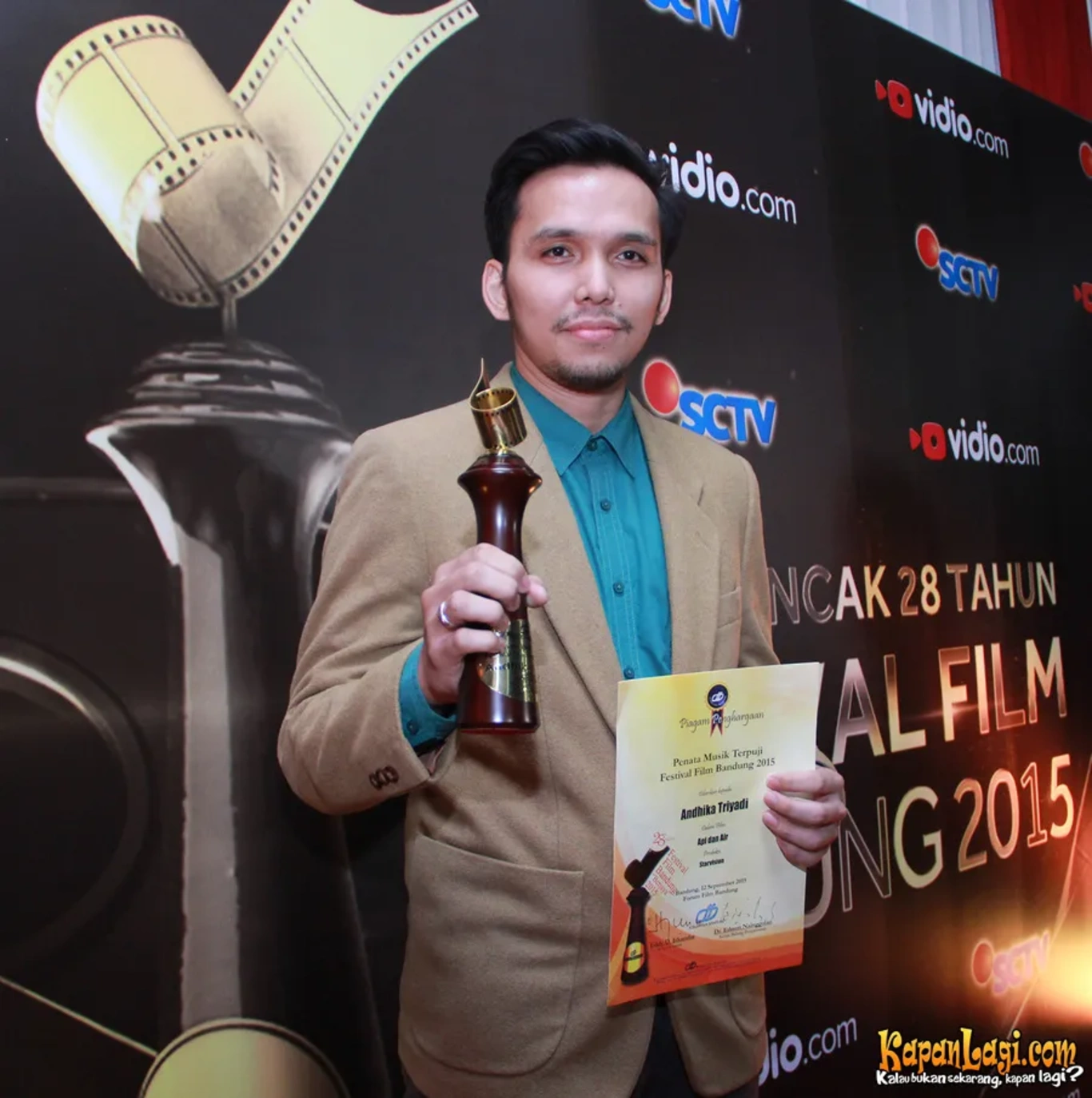 Jika Anda tidak melihat foto Andhika Triyadi, kemungkinan karena foto dengan nomor tersebut tidak tersedia di Kapanlagi.com™