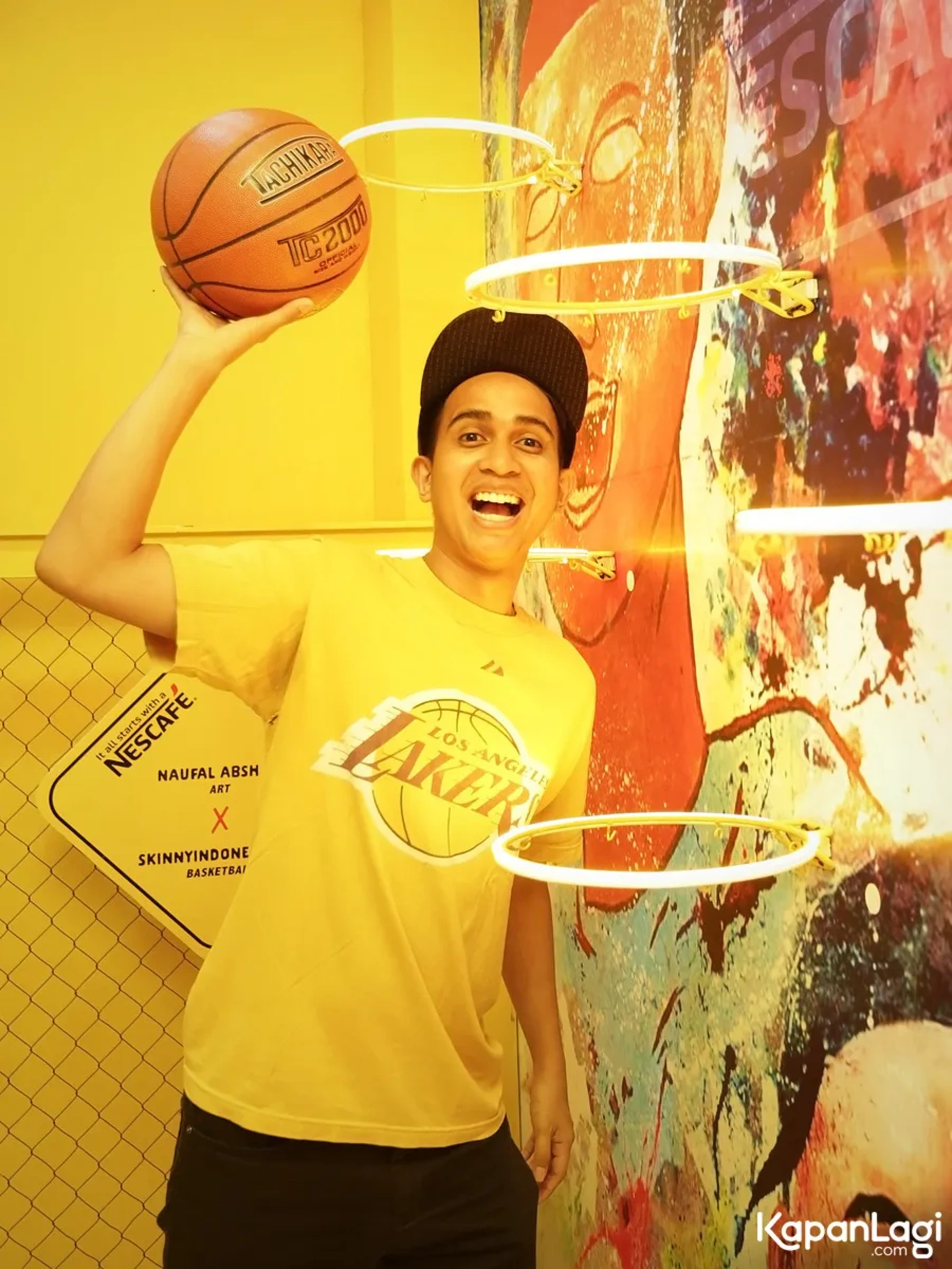 Jika Anda tidak melihat foto Andovi Da Lopez, kemungkinan karena foto dengan nomor tersebut tidak tersedia di Kapanlagi.com™