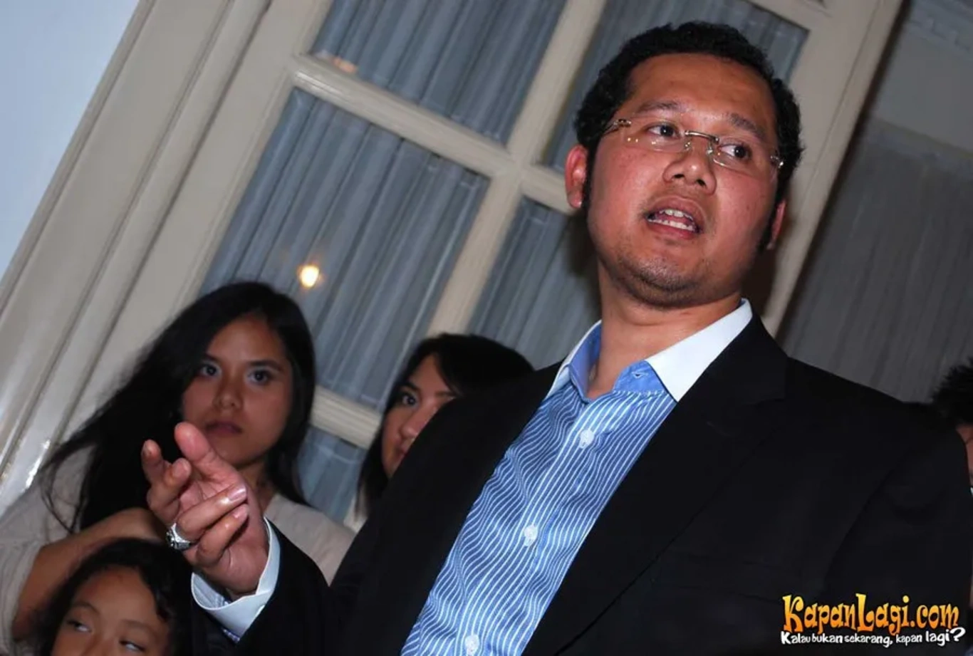 Jika Anda tidak melihat foto Andy F Simangunsong, kemungkinan karena foto dengan nomor tersebut tidak tersedia di Kapanlagi.com™