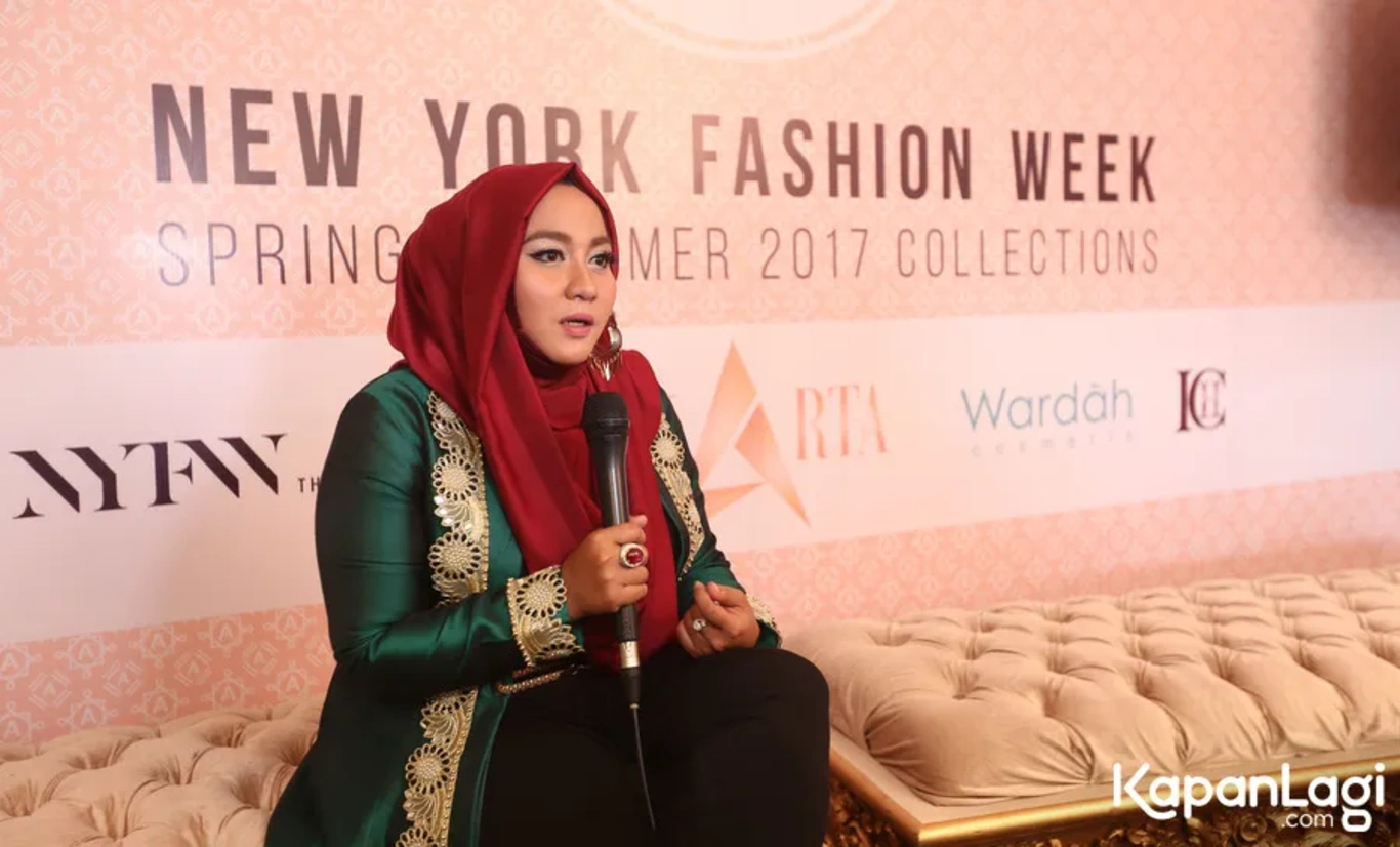 Jika Anda tidak melihat foto Anniesa Hasibuan, kemungkinan karena foto dengan nomor tersebut tidak tersedia di Kapanlagi.com™