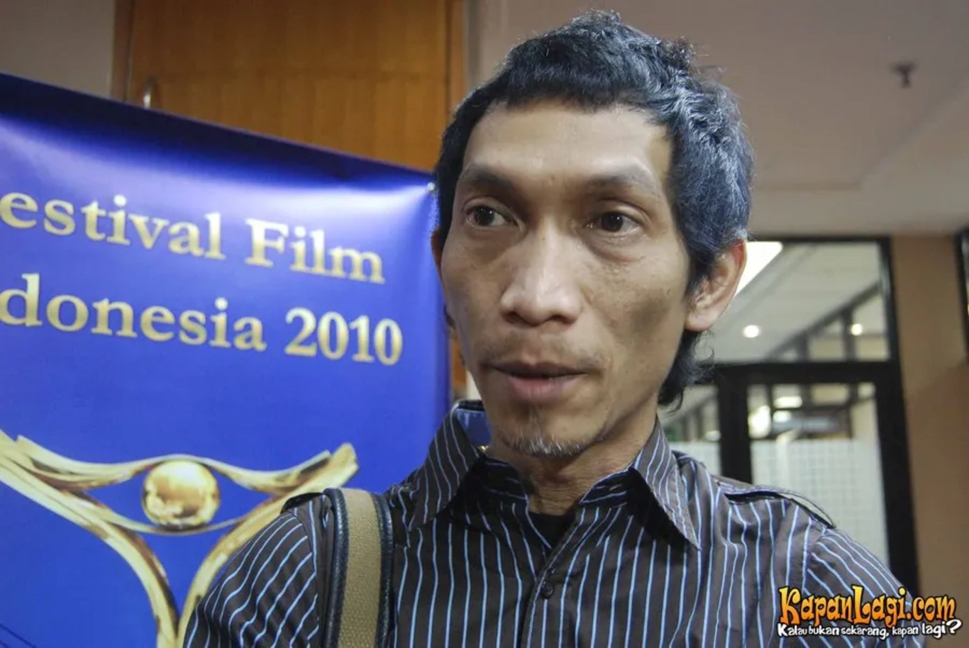 Jika Anda tidak melihat foto Anto Hoed, kemungkinan karena foto dengan nomor tersebut tidak tersedia di Kapanlagi.com™