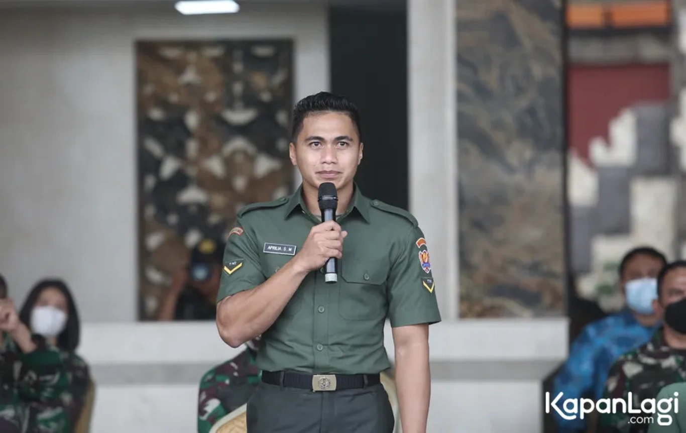 Jika Anda tidak melihat foto Aprilia Santini Manganang, kemungkinan karena foto dengan nomor tersebut tidak tersedia di Kapanlagi.com™