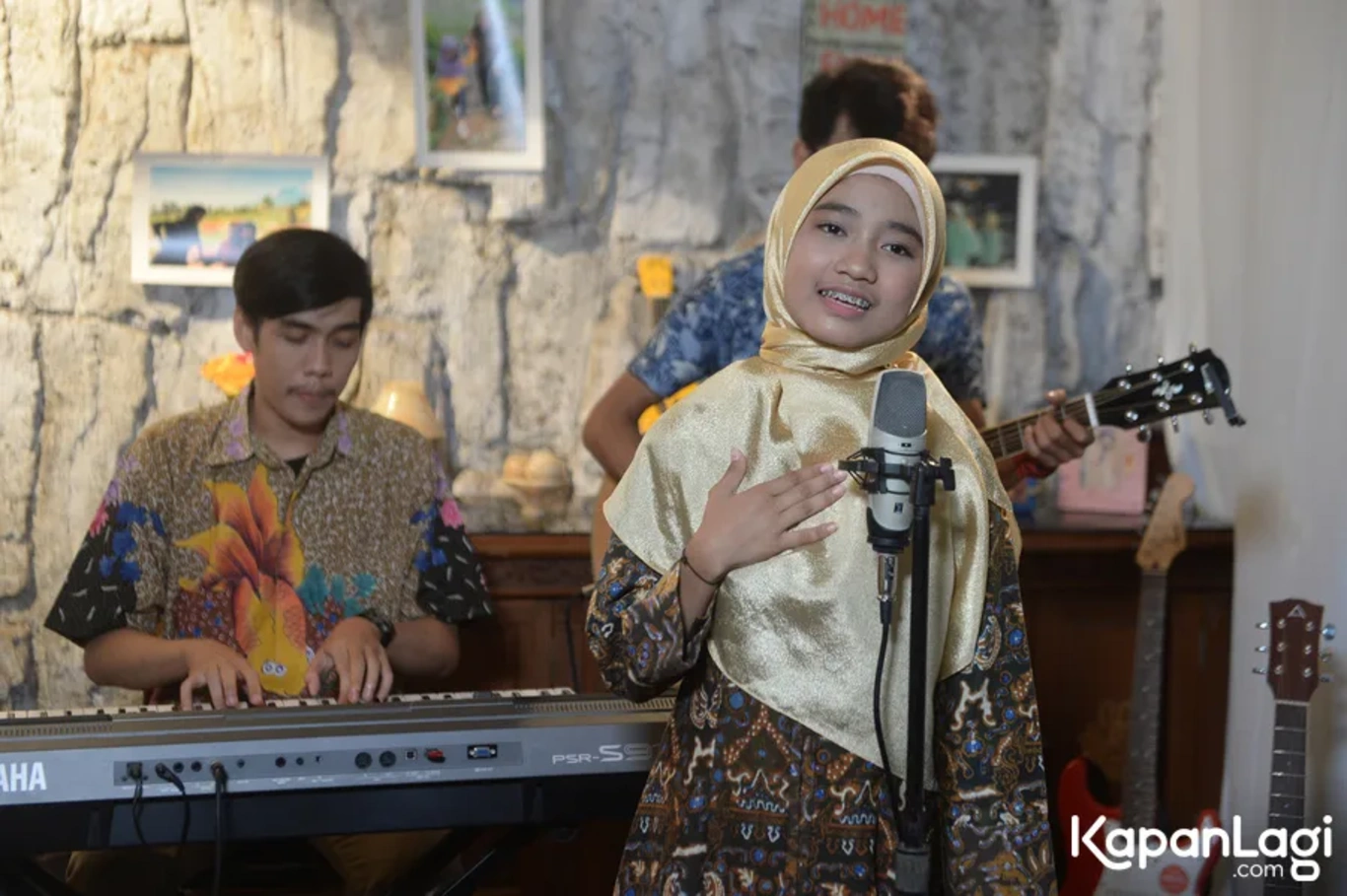 Jika Anda tidak melihat foto Arfa Marqia, kemungkinan karena foto dengan nomor tersebut tidak tersedia di Kapanlagi.com™