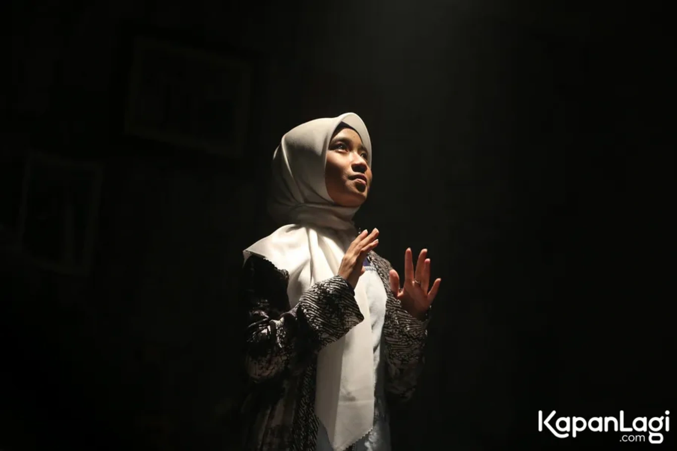Jika Anda tidak melihat foto Arfa Marqia, kemungkinan karena foto dengan nomor tersebut tidak tersedia di Kapanlagi.com™