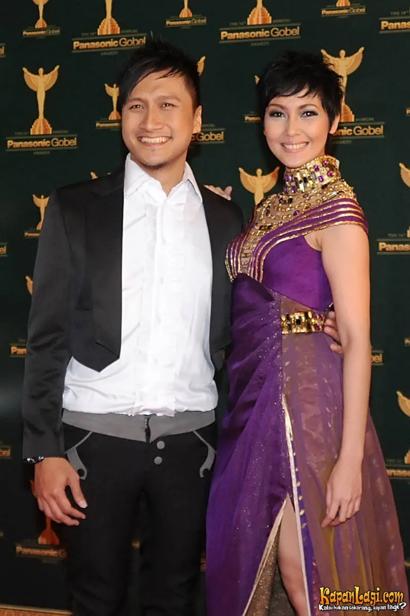 Jika Anda tidak melihat foto Arie Untung, kemungkinan karena foto dengan nomor tersebut tidak tersedia di Kapanlagi.com™