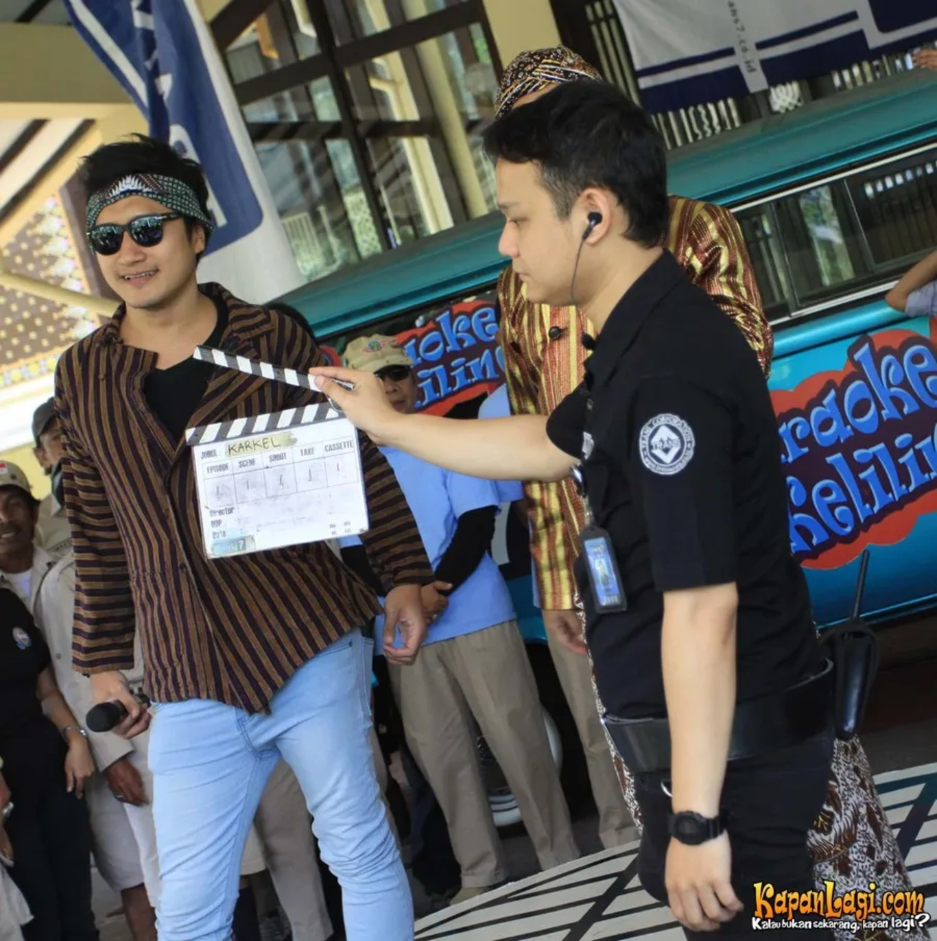 Jika Anda tidak melihat foto Arie Untung, kemungkinan karena foto dengan nomor tersebut tidak tersedia di Kapanlagi.com™