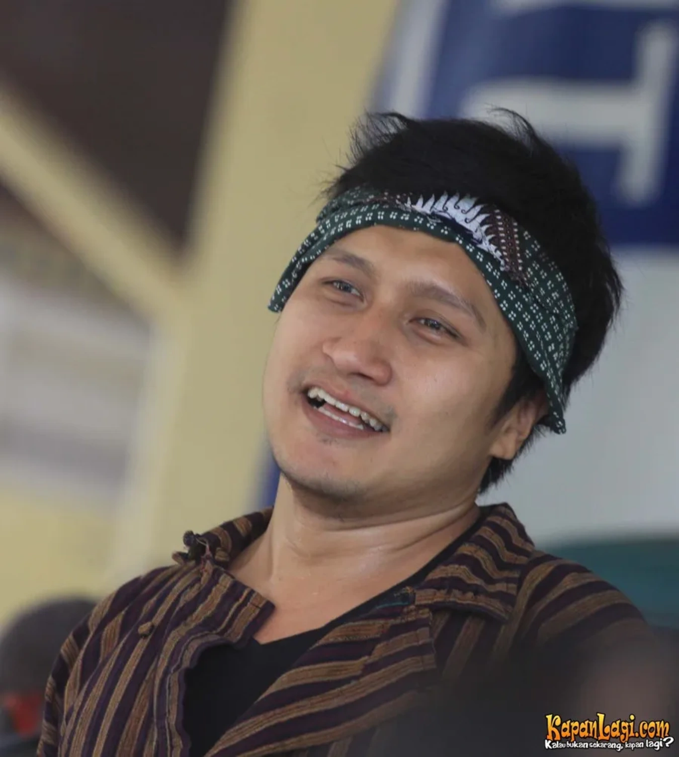 Jika Anda tidak melihat foto Arie Untung, kemungkinan karena foto dengan nomor tersebut tidak tersedia di Kapanlagi.com™