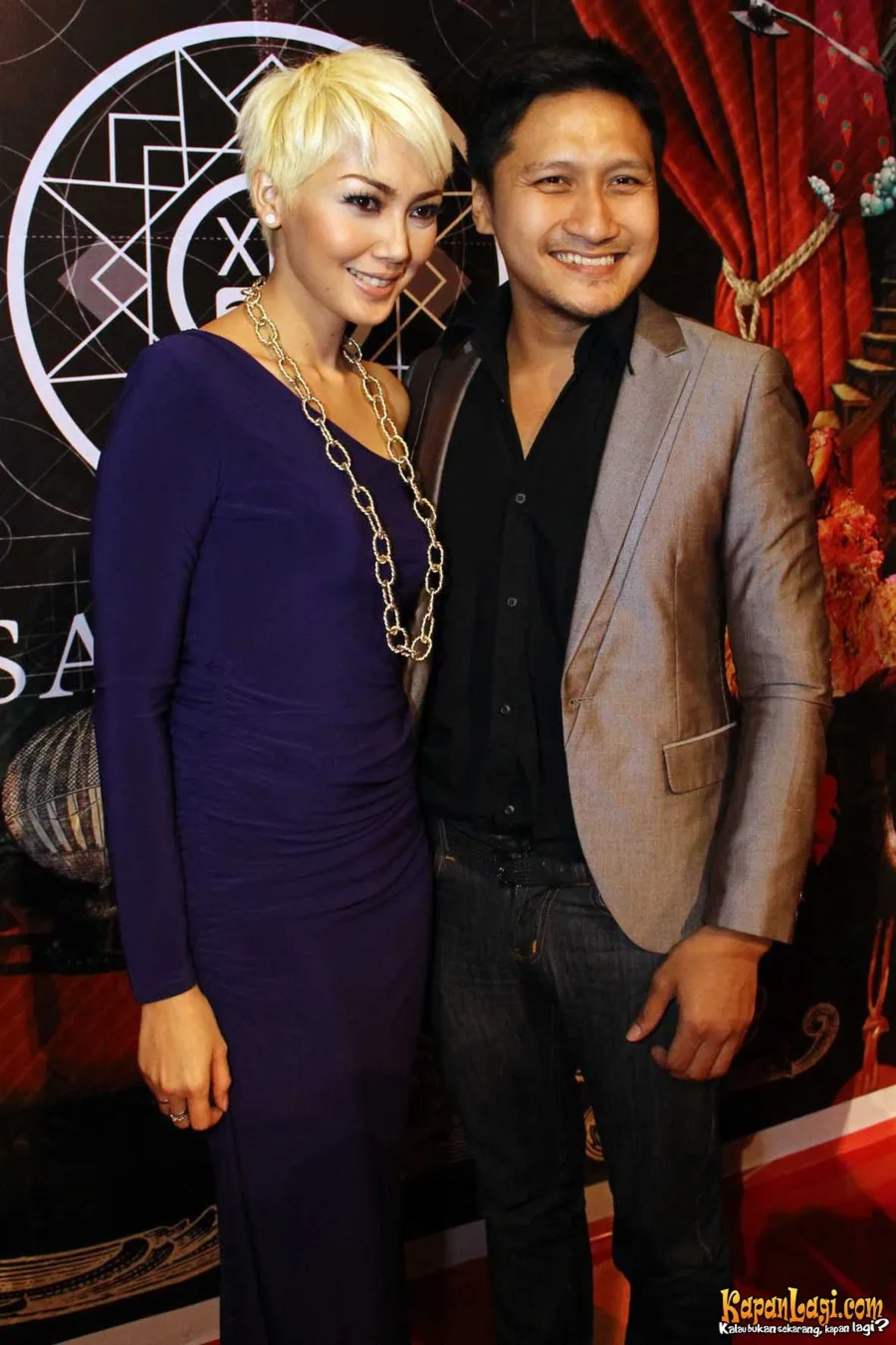 Jika Anda tidak melihat foto Arie Untung, kemungkinan karena foto dengan nomor tersebut tidak tersedia di Kapanlagi.com™