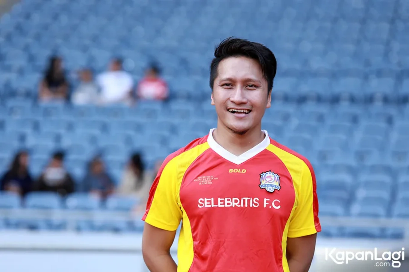 Jika Anda tidak melihat foto Arie Untung, kemungkinan karena foto dengan nomor tersebut tidak tersedia di Kapanlagi.com™