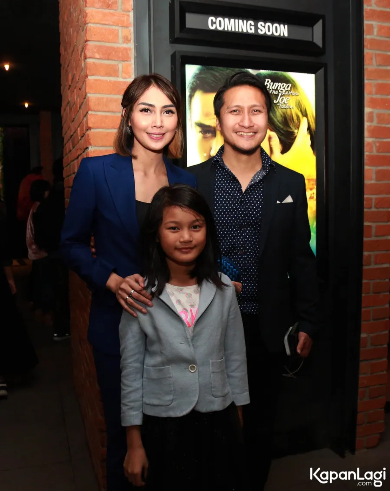 Jika Anda tidak melihat foto Arie Untung, kemungkinan karena foto dengan nomor tersebut tidak tersedia di Kapanlagi.com™