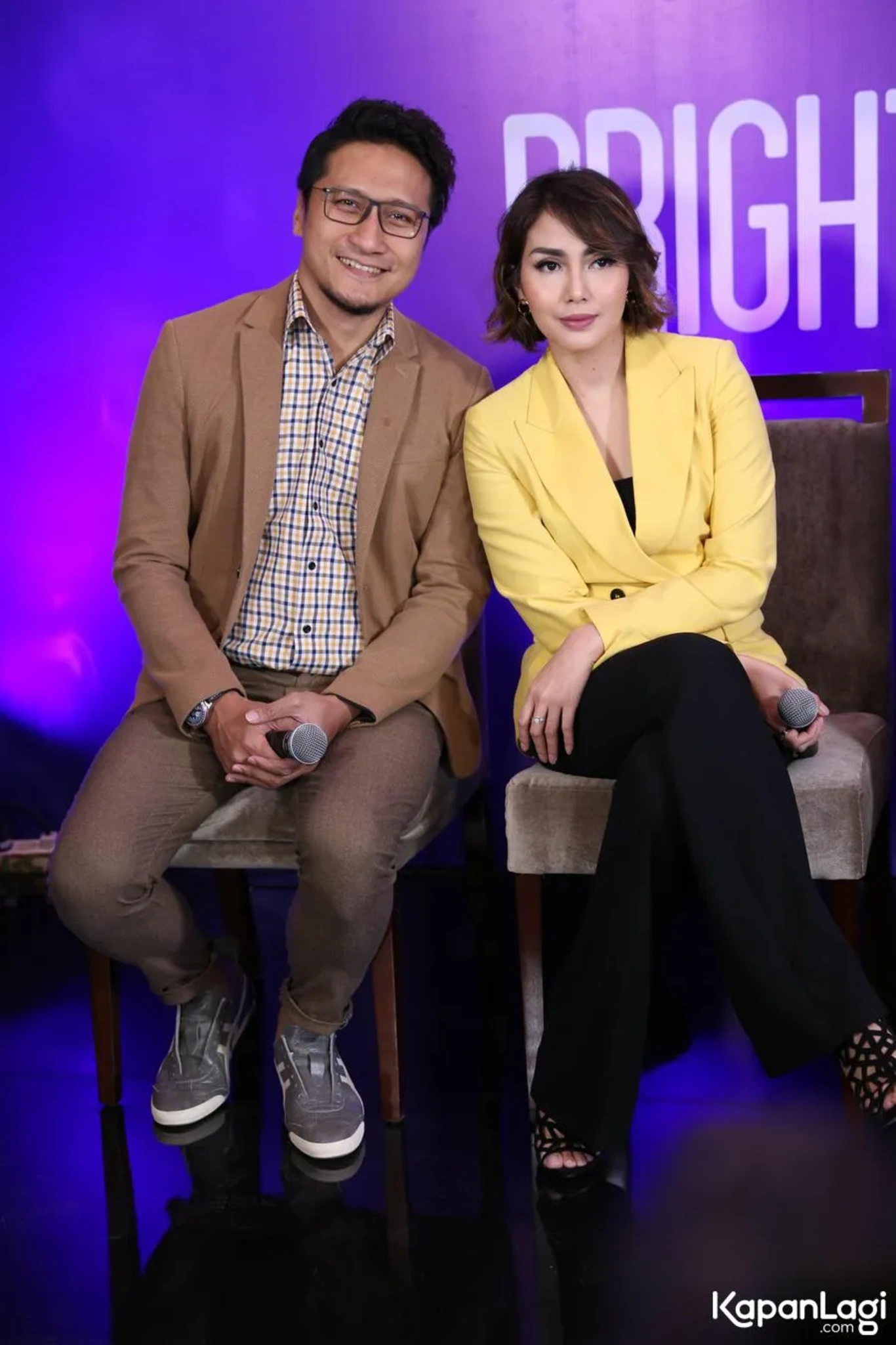 Jika Anda tidak melihat foto Arie Untung, kemungkinan karena foto dengan nomor tersebut tidak tersedia di Kapanlagi.com™