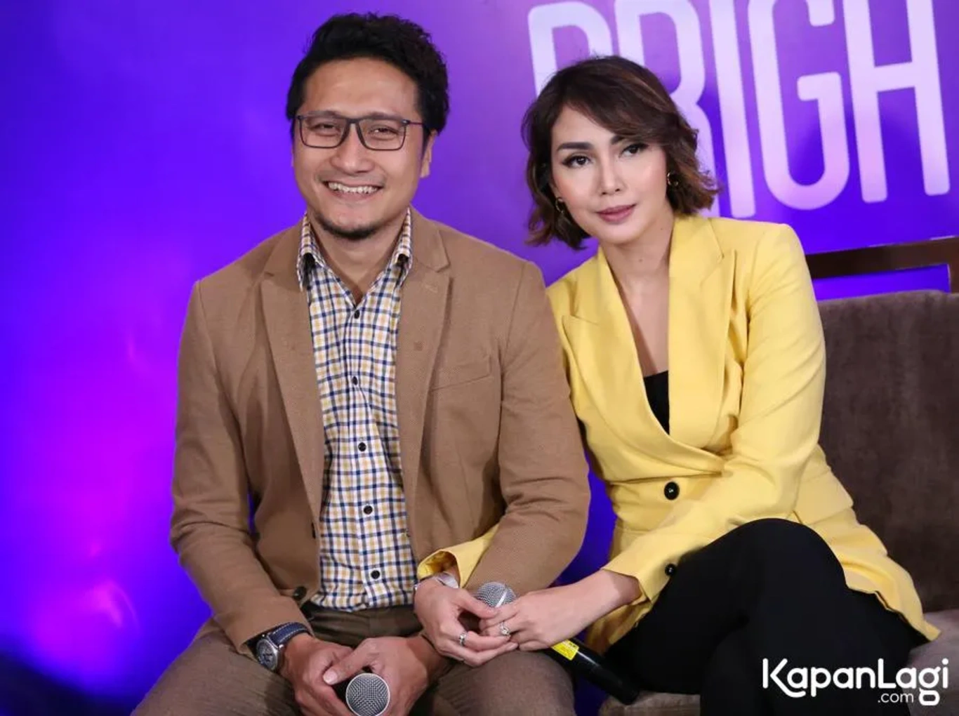 Jika Anda tidak melihat foto Arie Untung, kemungkinan karena foto dengan nomor tersebut tidak tersedia di Kapanlagi.com™