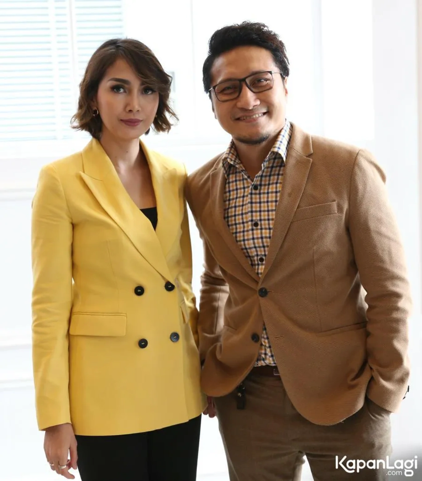 Jika Anda tidak melihat foto Arie Untung, kemungkinan karena foto dengan nomor tersebut tidak tersedia di Kapanlagi.com™