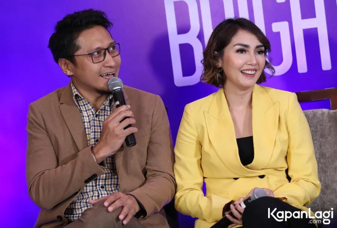 Jika Anda tidak melihat foto Arie Untung, kemungkinan karena foto dengan nomor tersebut tidak tersedia di Kapanlagi.com™