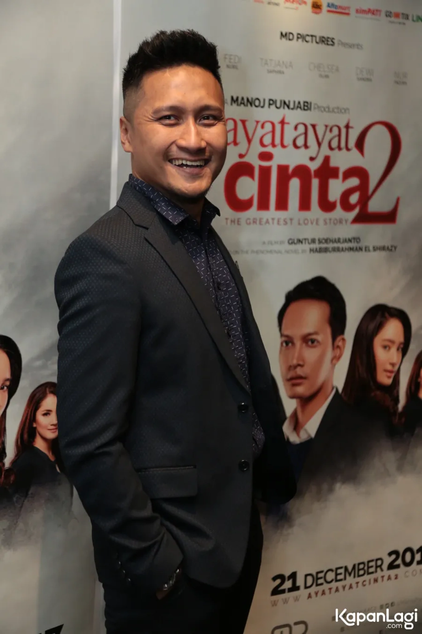 Jika Anda tidak melihat foto Arie Untung, kemungkinan karena foto dengan nomor tersebut tidak tersedia di Kapanlagi.com™