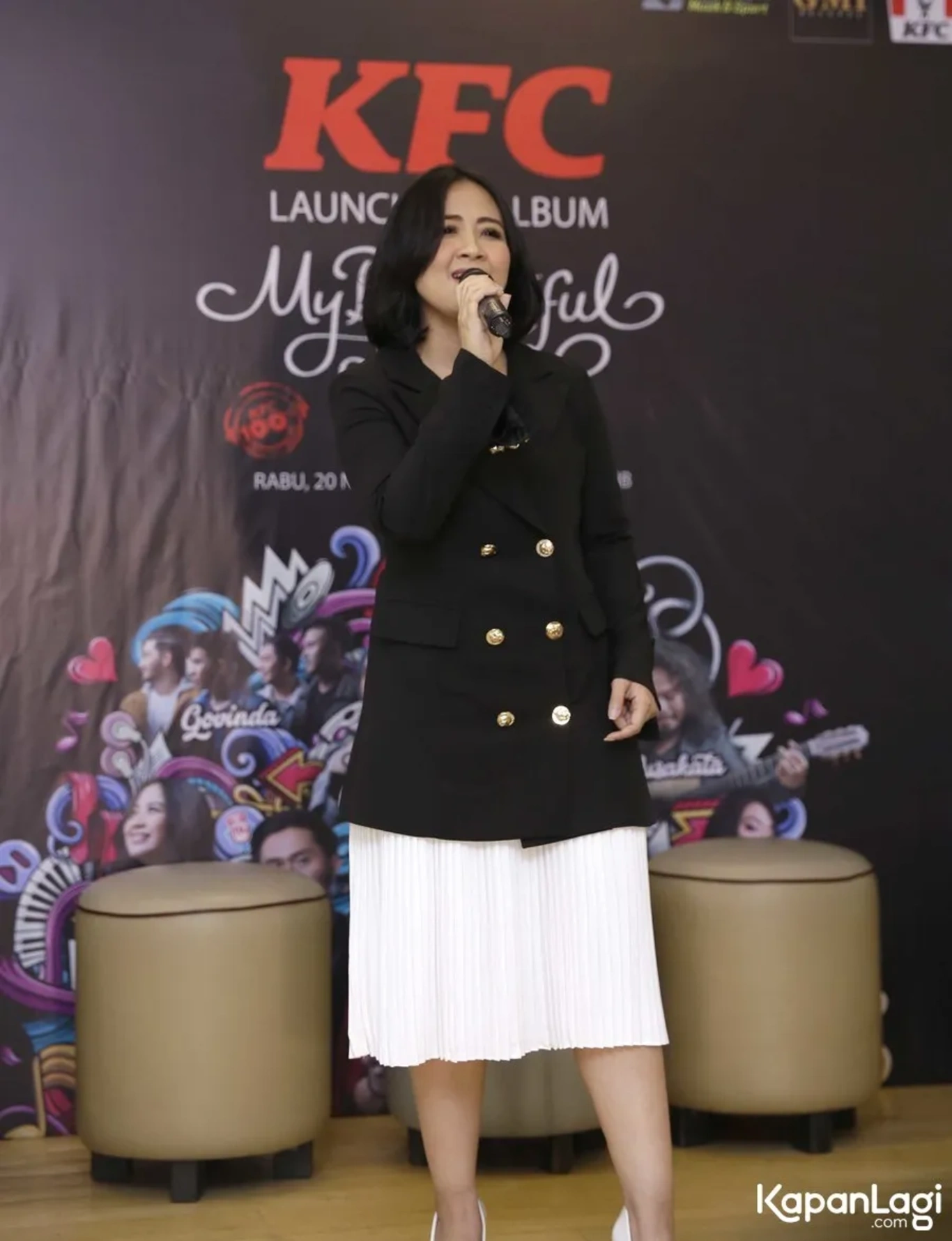 Jika Anda tidak melihat foto Astrid, kemungkinan karena foto dengan nomor tersebut tidak tersedia di Kapanlagi.com™