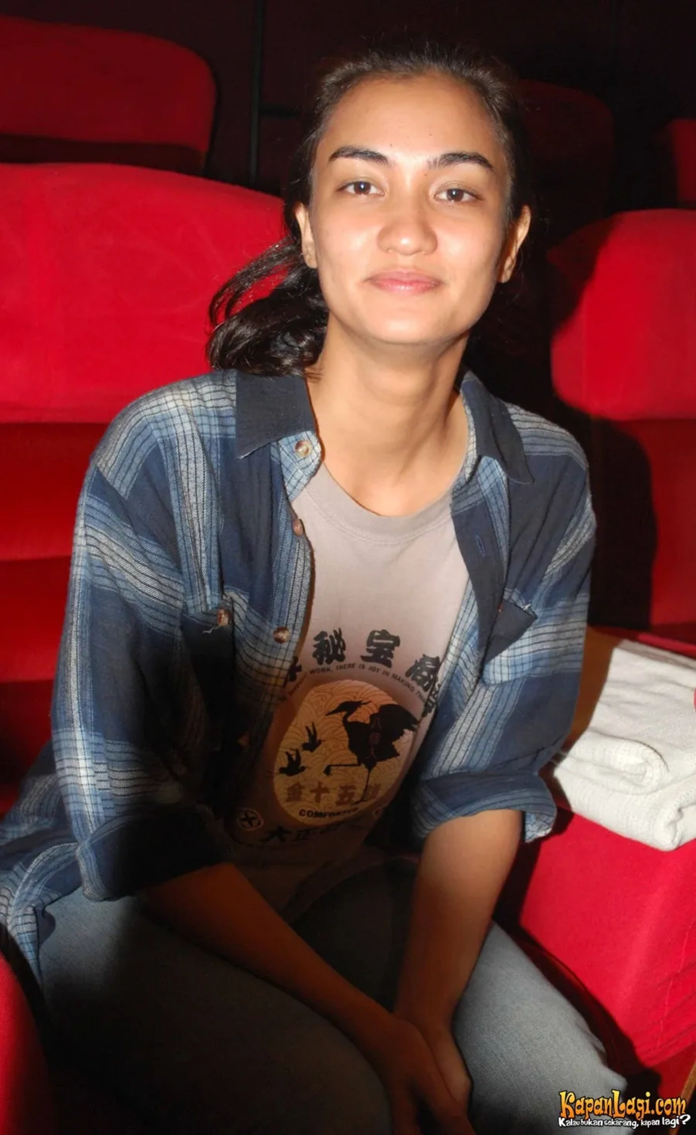 Jika Anda tidak melihat foto Atiqah Hasiholan, kemungkinan karena foto dengan nomor tersebut tidak tersedia di Kapanlagi.com™